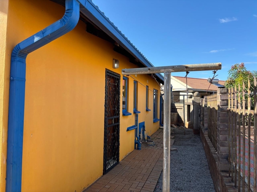 3 Bedroom Property for Sale in Boitekong North West